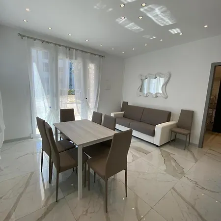 Ferienwohnung Fuer 8 Personen Ca 60 M In Bibione, Venetien Provinz Venedig アパート ビビオーネ